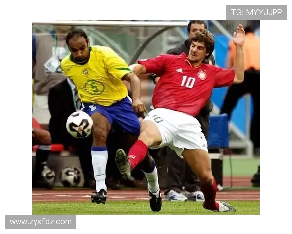 足球明星的沙雕艺术:用创意与幽默展现球场英雄的另一面 足球明星的沙雕艺术:用创意与幽默展现球场英雄的另一面